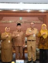 Gubernur Kalbar Ria Norsan menerima audiensi panitia Rakernas ARSADA 2026 di Pontianak,(26/5/2026).