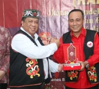Wagub Kalbar Krisantus Kurniawan membuka Rakerwil I ICDN Kalimantan Barat di Hotel Dangau Kubu Raya.