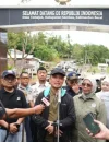 Gubernur Kalimantan Barat Ria Norsan meninjau kesiapan Pos Lintas Batas (PLB) Temajuk di Kabupaten Sambas menjelang reaktivasi 2026.