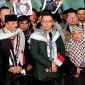 Menlu RI Sugiono menyambut kepulangan sembilan relawan Indonesia usai dibebaskan dari penahanan Israel di Bandara Soekarno-Hatta.
