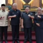 Sekda Kalbar Harisson menyampaikan penjelasan Raperda revisi Perda Pajak Daerah dan Retribusi Daerah dalam Rapat Paripurna DPRD Kalbar.