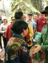Gubernur Kalbar Ria Norsan mengunjungi Desa Engkangin, Kabupaten Landak, sekaligus menyerap aspirasi warga terkait pembangunan jalan desa, Sabtu (29/8/2026).