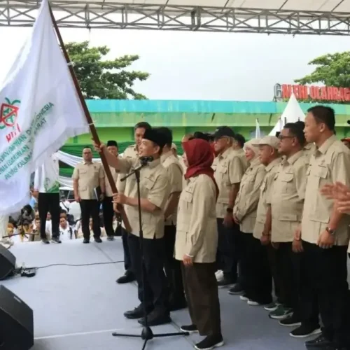 Ria Norsan resmi dilantik sebagai Ketua DPD HKTI Kalbar oleh Wamentan RI Sudaryono di Pontianak.