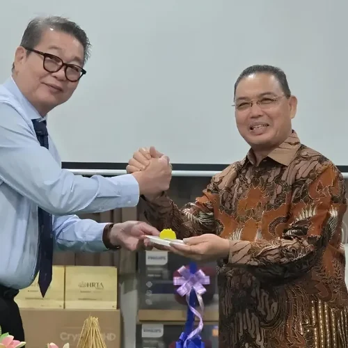Gubernur Kalbar Ria Norsan menghadiri syukuran HUT ke-4 RS Medika Djaya di Pontianak dan mendorong peningkatan layanan menuju rumah sakit rujukan berkualitas.