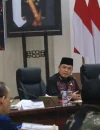 Gubernur Kalbar Ria Norsan memimpin rapat koordinasi penanggulangan puncak karhutla 2026 di Pontianak.
