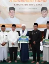 Gubernur Ria Norsan usai menyampaikan kultum Safari Ramadan di Masjid Jami Al-Hidayah Rasau Jaya Kubu Raya, (26/2/2026).
