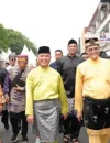 Gubernur Kalbar Ria Norsan bersama Sultan Pontianak IX Sultan Syarif Mahmud Melvin Alkadrie melepas Pawai Budaya Melayu Borneo dalam rangka HUT ke-255 Kota Pontianak.