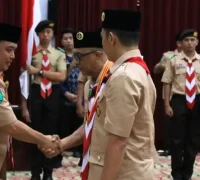 Ria Norsan saat dilantik sebagai Ketua Mabida Gerakan Pramuka Kalimantan Barat oleh Ketua Kwarnas Budi Waseso di Balai Petitih Kantor Gubernur Kalbar.