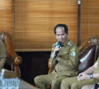 Gubernur Kalbar Ria Norsan berdialog bersama jajaran OPD di Pendopo Bupati Sintang, Senin (23/2/2026).