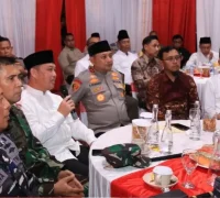 Gubernur Kalimantan Barat, Ria Norsan meninjau pos pengamanan Idulfitri di Pontianak untuk memastikan keamanan dan kelancaran arus mudik.