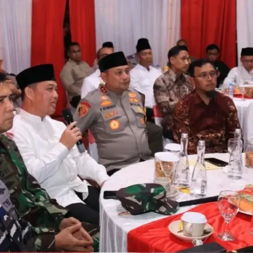 Gubernur Kalimantan Barat, Ria Norsan meninjau pos pengamanan Idulfitri di Pontianak untuk memastikan keamanan dan kelancaran arus mudik.