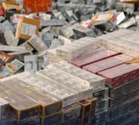 Barang bukti 2,74 juta batang rokok ilegal yang digagalkan Bea Cukai Kalbagbar di Kabupaten Kubu Raya.