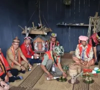 Wakil Gubernur Kalimantan Barat Krisantus Kurniawan menghadiri Pekan Gawai Adat Dayak Nosu Minu Podi XXII di Rumah Betang Dori' Mpulor, Kabupaten Sanggau.
