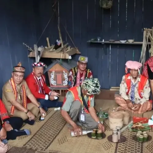 Wakil Gubernur Kalimantan Barat Krisantus Kurniawan menghadiri Pekan Gawai Adat Dayak Nosu Minu Podi XXII di Rumah Betang Dori' Mpulor, Kabupaten Sanggau.