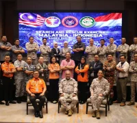 Latihan bersama SAR Indonesia dan Malaysia dalam SAREX MALINDO-45 Tahun 2026 untuk memperkuat kesiapsiagaan di Selat Malaka. (Foto: instagram.com/sar_nasional)
