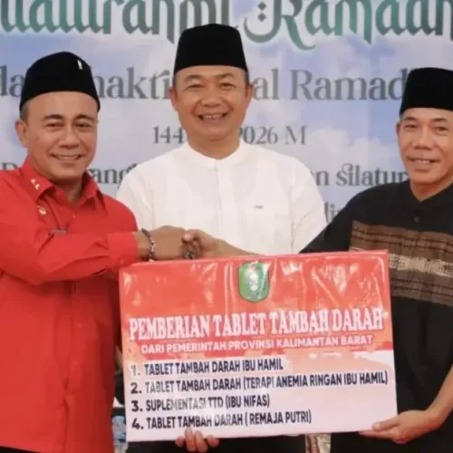 Wakil Gubernur Kalbar Krisantus Kurniawan menghadiri Safari Ramadan dan silaturahmi bersama masyarakat di Pendopo Bupati Ketapang.
