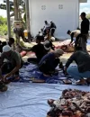 Bupati Kubu Raya Sujiwo menyaksikan penyembelihan sapi kurban bantuan Presiden RI di Masjid Al-Isra Kompleks Kantor Bupati Kubu Raya.