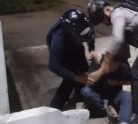 Personel Satbrimob Polda Kalbar melakukan patroli malam dan pengamanan wilayah di Kota Pontianak. (Dok. Polda Kalbar)