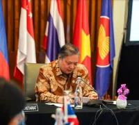 Screenshot 2025-10-08 143729 Menko Perekonomian Airlangga Hartarto menyampaikan arah kebijakan ekonomi digital ASEAN dalam The 14th DEFA Negotiating Committee Meeting di Jakarta. (Ekon.go.id)