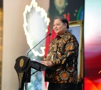 Screenshot 2025-10-08 185901 Menteri Koordinator Bidang Perekonomian Airlangga Hartarto menyampaikan pidato pembukaan Indonesia Sharia Economic Festival (ISEF) 2025 di Jakarta, Rabu (8/10/2025). (ekon.go.id)