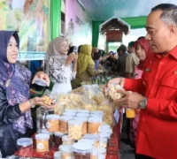 Screenshot 2025-10-19 021624 Wakil Gubernur Kalbar Krisantus Kurniawan membuka Gerakan Pangan Murah 2025 di Pontianak. (nstagram.com/adpim.provkalbar)