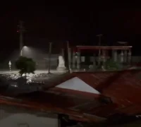 Banjir lumpur menerjang Desa Mingli di Hualien, Taiwan, setelah tanggul sungai jebol akibat terjangan Topan Fung-Wong. (x.com/WeatherMonitors)