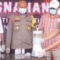 Wakapolres Kompol Suparwoto bersama jajaran Forkopimda menyaksikan pemusnahan 155,73 gram sabu di halaman Satresnarkoba Polres Bengkayang.