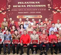 Wagub Kalbar Krisantus Kurniawan saat menghadiri pengukuhan pengurus Perkumpulan Teochew Kalimantan Barat masa bakti 2025–2028 di Kubu Raya.