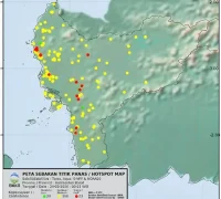 Peta sebaran titik panas di Kalimantan Barat saat risiko karhutla meningkat akibat cuaca kering.