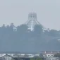 Kondisi kabut asap menyelimuti kawasan Kuching, Sarawak, saat kualitas udara memburuk.