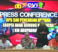 Konferensi pers Polri terkait identifikasi jenazah Surakhman, ABK KM Arupadatu 1 yang ditemukan di Pulau Enggano. (Foto: Polda Banten)