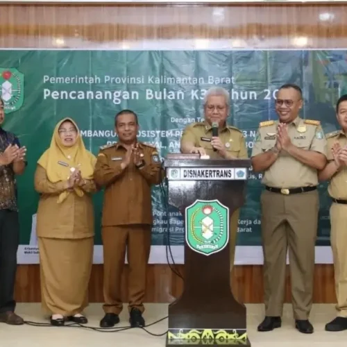 Sekda Kalbar Harisson mencanangkan Bulan Keselamatan dan Kesehatan Kerja 2026 di Pontianak. (instagram.com/adpim.provkalbar)