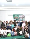 Sekda Kalbar Harisson bersama Windy Prihastari berbuka puasa bersama anak-anak penyandang Thalasemia dan pejuang Kanker di Pontianak.