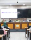 Sekda Pontianak Amirullah saat rapat koordinasi kampanye antikorupsi di Aula Rohana Muthalib Bapperida Pontianak, Jumat (25/9/2026).