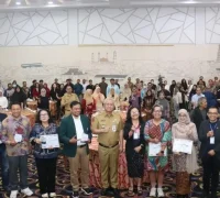 Seminar layanan kesehatan dan arsitektur faskes di Pontianak bersama arsitek dan tenaga medis di Hotel Ibis Pontianak, (21/4/2026).