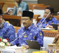 Menteri Sosial Saifullah Yusuf Menteri Sosial Saifullah Yusuf ajak kepala daerah kolaborasi sukseskan DTSEN dan program Presiden Prabowo. (Kemensos)