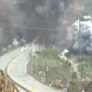 Dampak serangan Israel yang menghancurkan jembatan di wilayah Lebanon Selatan dekat Sungai Litani.