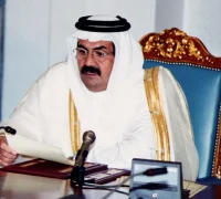 Mantan Emir Qatar Sheikh Hamad bin Khalifa Al-Thani semasa memimpin Qatar dan menghadiri acara kenegaraan.