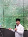 Gubernur Kalbar Ria Norsan memantau Karhutla dan pergerakan asap melalui aplikasi SiPongi di Data Analytic Room Kantor Gubernur Kalbar.