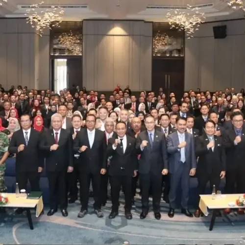 Wakil Gubernur Kalbar Krisantus Kurniawan membuka Sidang SOSEK MALINDO ke-39 Kalbar-Sarawak di Hotel Novotel Pontianak.