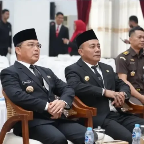 Gubernur dan Wakil Gubernur Kalbar, Ria Norsan dan Krisantus Kurniawan mengikuti Sidang Tahunan MPR dan menyimak Pidato Kenegaraan Presiden Prabowo secara daring.