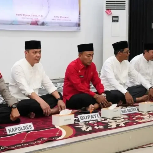 Wagub Kalbar Krisantus Kurniawan menghadiri kegiatan Safari Ramadan dan silaturahmi masyarakat di Pendopo Bupati Kayong Utara.