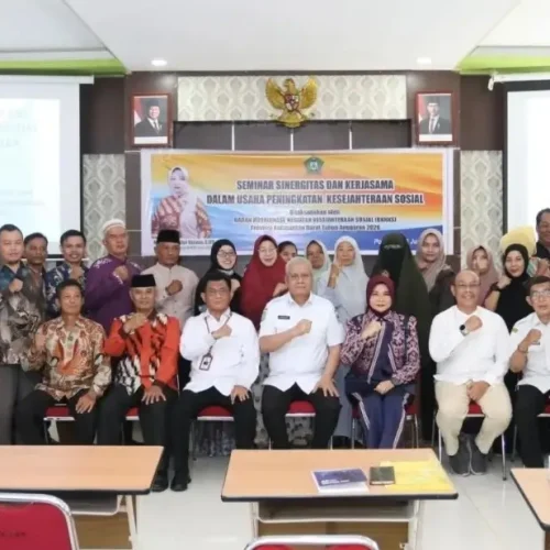 Sekda Kalbar Harisson dalam seminar sinergi pemanfaatan dana CSR untuk program kesejahteraan masyarakat di Pontianak.