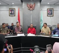 Wagub Krisantus Kurniawan memastikan stok BBM Kalbar aman dan distribusi berjalan lancar, Jumat (13/3/2026).
