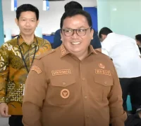 Wakil Bupati Kubu Raya Sukiryanto menghadiri kegiatan sertifikasi halal UMKM di Kantor Cabang Utama BCA Kubu Raya.