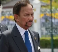 Sultan Brunei Hassanal Bolkiah akan menjalani operasi penggantian lutut pada akhir pekan ini. (instagram.com/tmski)