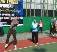 Pembukaan Tanjungpura Tenis Open Championship 2026 di Lapangan Tenis Palapa Pontianak.