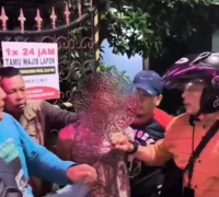 Petugas Polsek Pontianak Barat mengamankan pelaku perusakan dan pencurian yang ditangkap Tim Spartan di wilayah Pontianak.