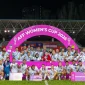 Timnas Putri Indonesia merayakan gelar juara Piala AFF Wanita 2026 setelah mengalahkan Laos 5-0 di final Kuala Lumpur.