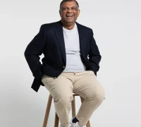 Tony Fernandes terkait rencana ekspansi maskapai baru AirAsia di tengah krisis avtur global.